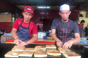 Kedai Makan di Kampong Kadok, Malaysia